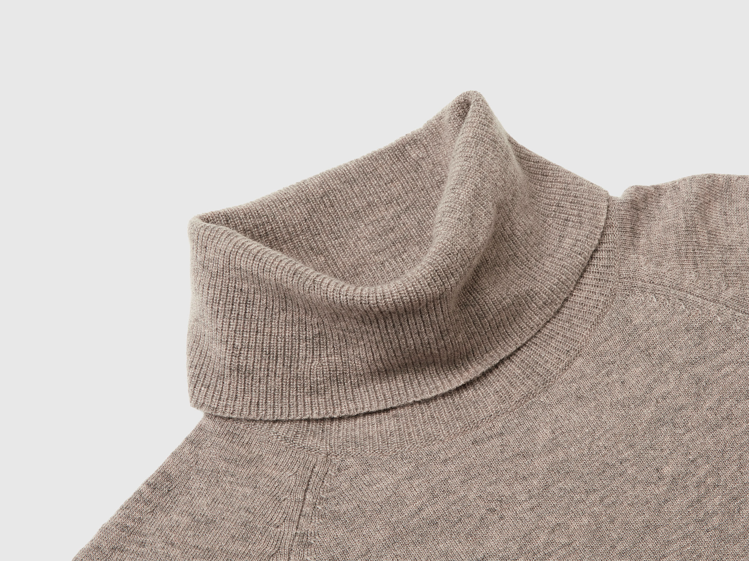 TURTLE NECK SWEATER Women image number 6